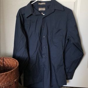 Van Huesen fitted button down